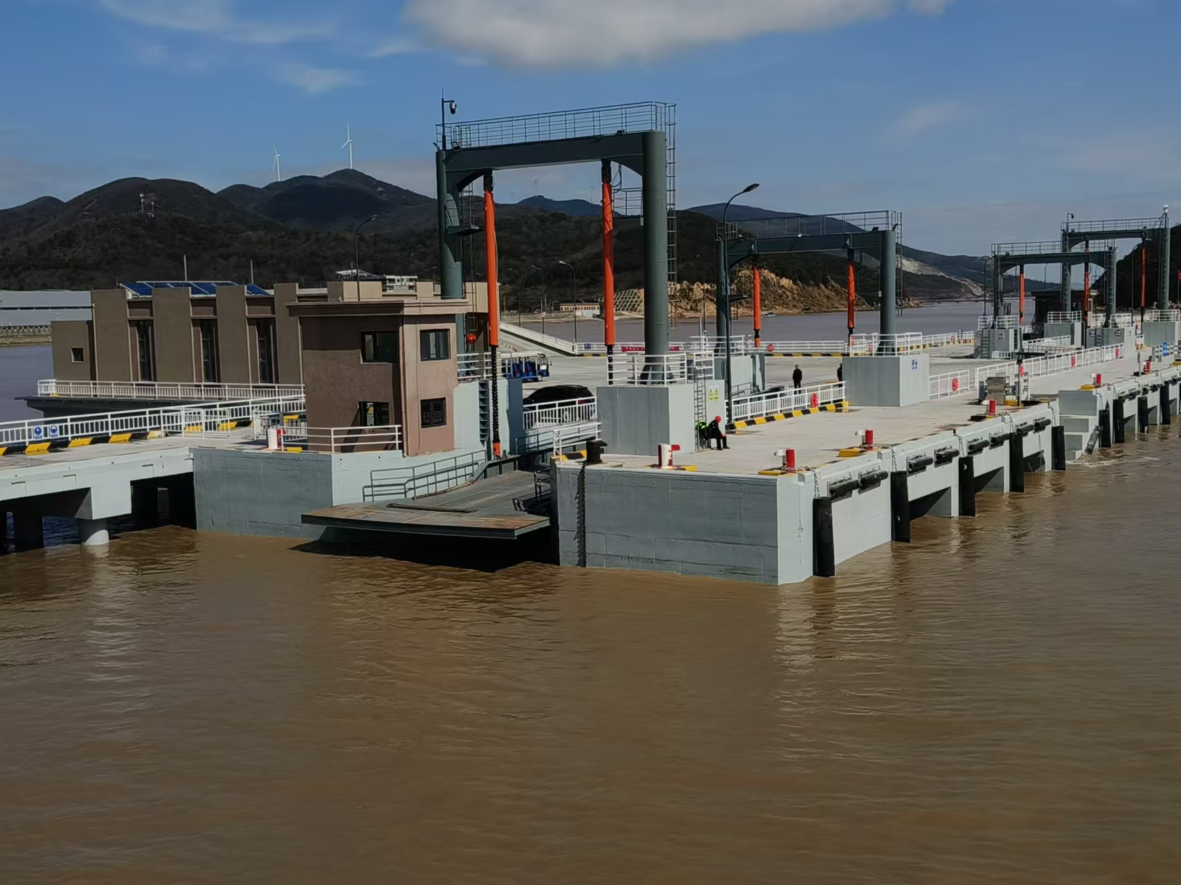 碼頭吊橋液壓